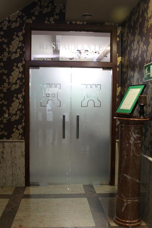 埃尔卡斯特洛酒店 蓬费拉达 外观 照片